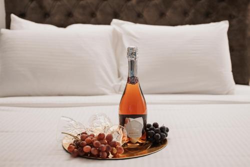 cens bronze luxury suites