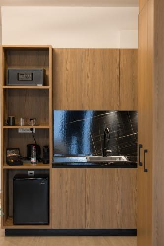 cens bronze luxury suites