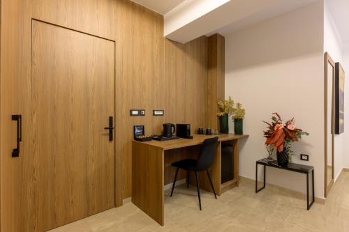 cens bronze luxury suites