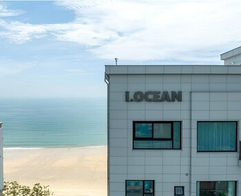Daecheon I-Ocean Pool Villa Hotel,,2 star