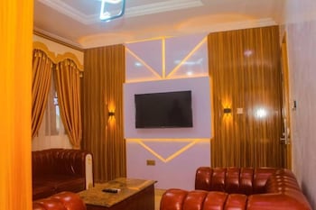 D&G Hotels & Suites,,3 star