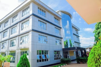 kelvian hotel wote