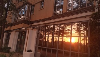 The Cliff,,4 star