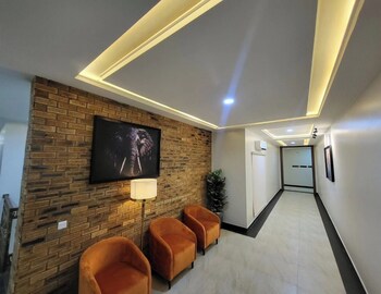 tetra desire hotel