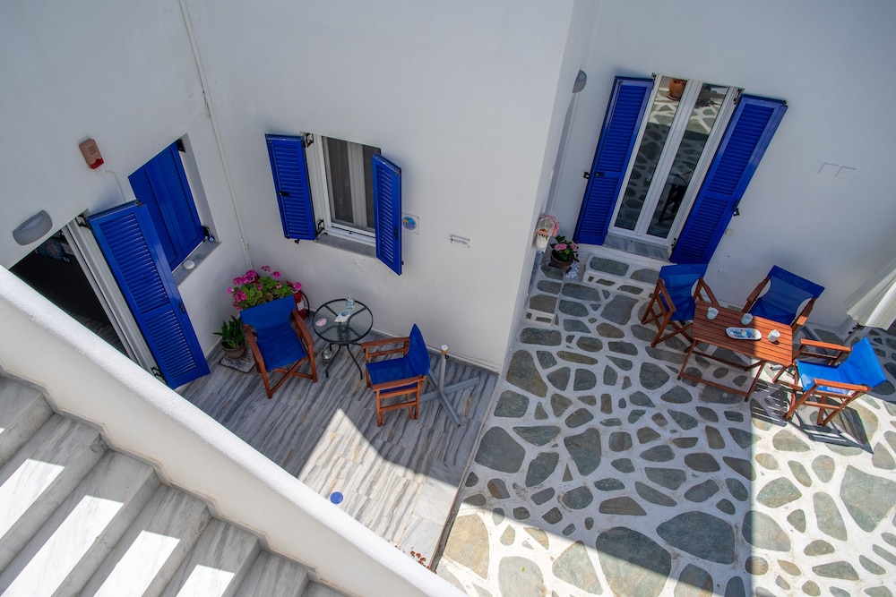 paros