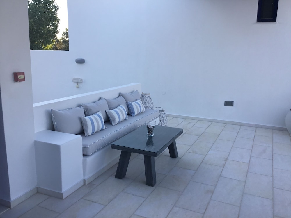 paros