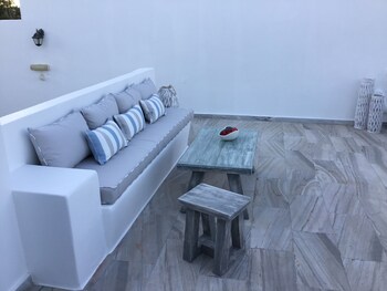 paros