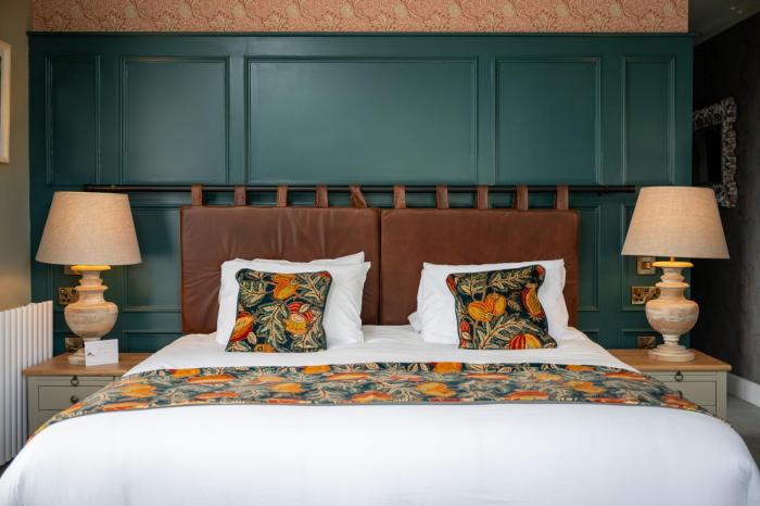 the royal inn by chef and brewer