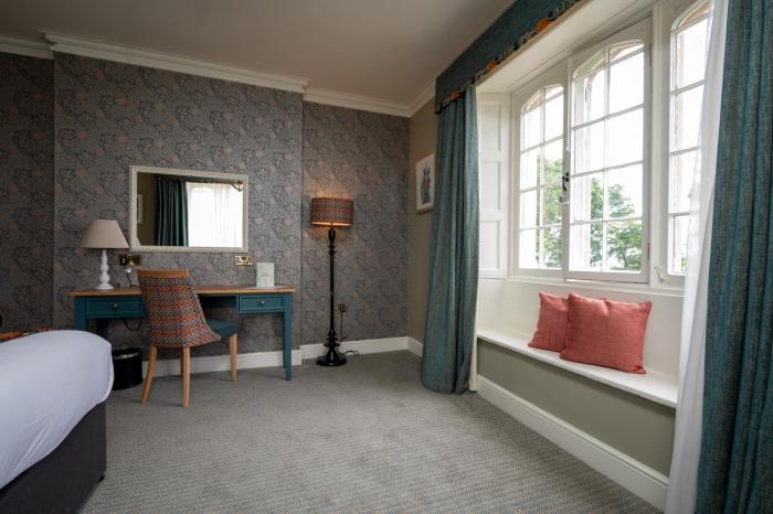 the royal inn by chef and brewer