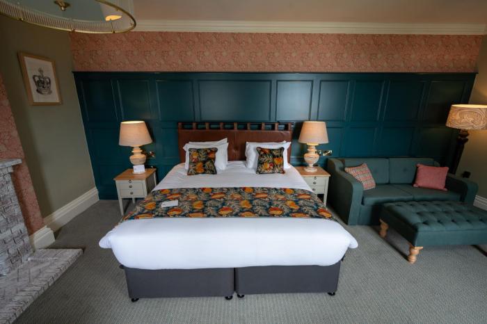 the royal inn by chef and brewer