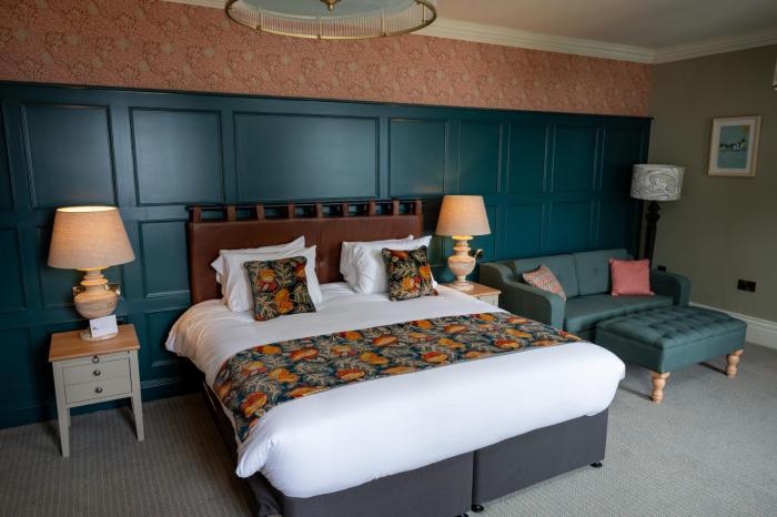 the royal inn by chef and brewer