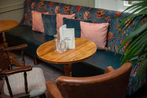 the royal inn by chef and brewer
