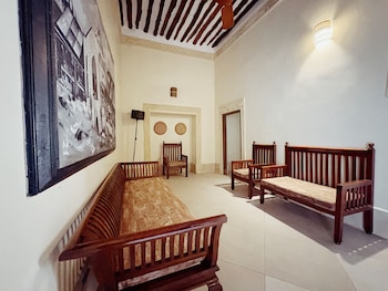 Stonetown Tides Hotel,,3 star