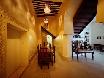 stonetown tides hotel
