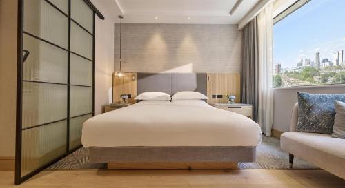 hyatt regency london olympia