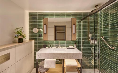 hyatt regency london olympia