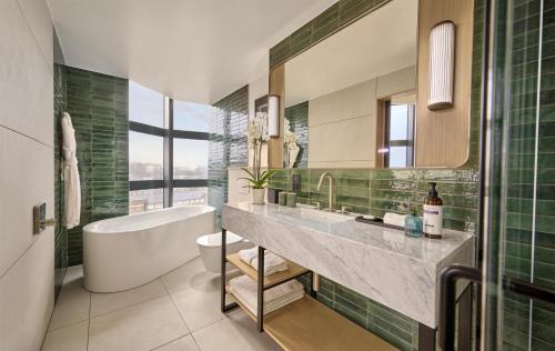hyatt regency london olympia