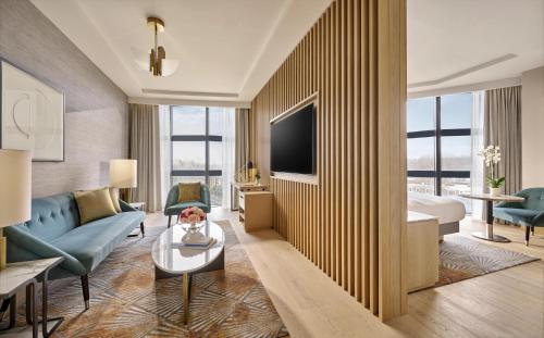 hyatt regency london olympia