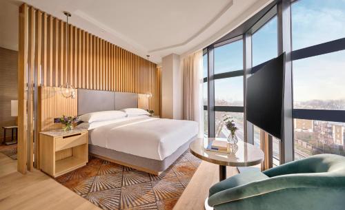 hyatt regency london olympia
