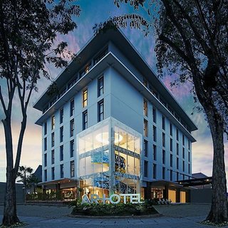 artotel surabaya