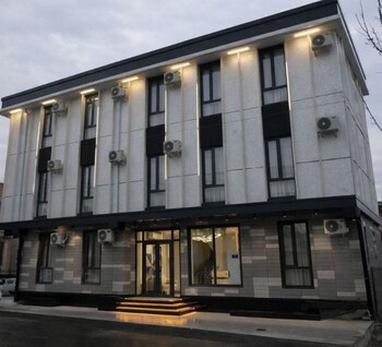 ninety boutique hotel