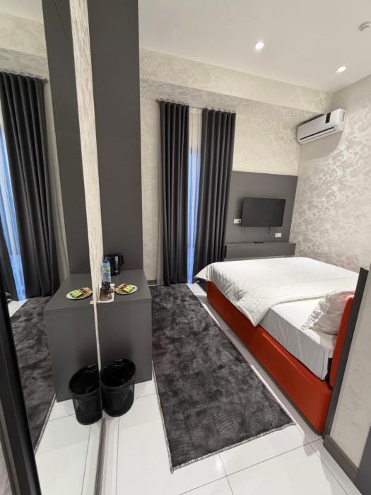 ninety boutique hotel