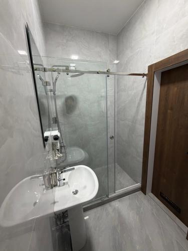 ninety boutique hotel