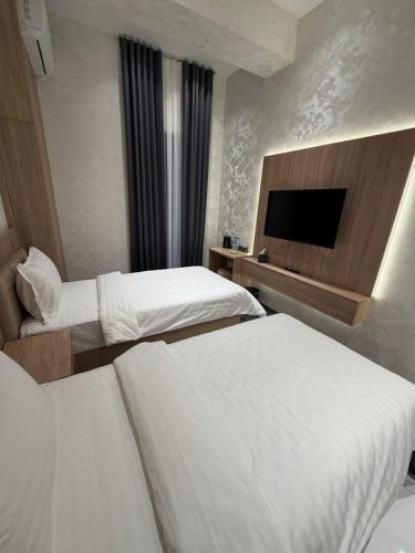ninety boutique hotel