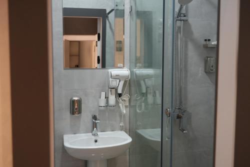 ninety boutique hotel