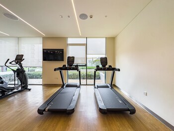 superhost 1br near dubai hills mall