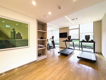 superhost 1br near dubai hills mall
