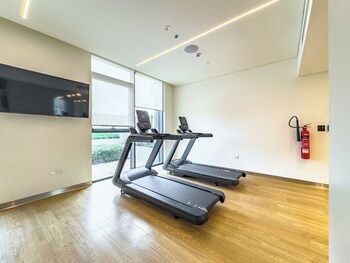 superhost 1br near dubai hills mall