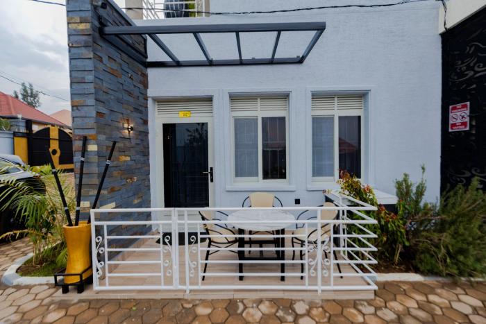 one click cozy suites