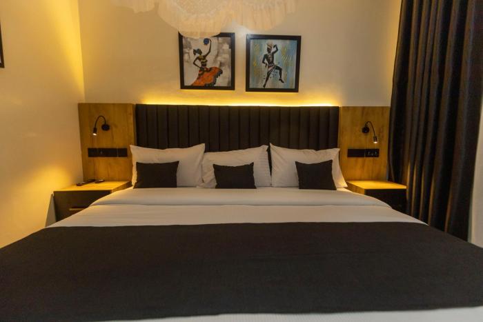 one click cozy suites