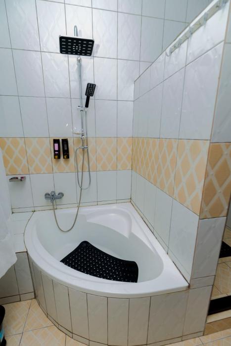 one click cozy suites