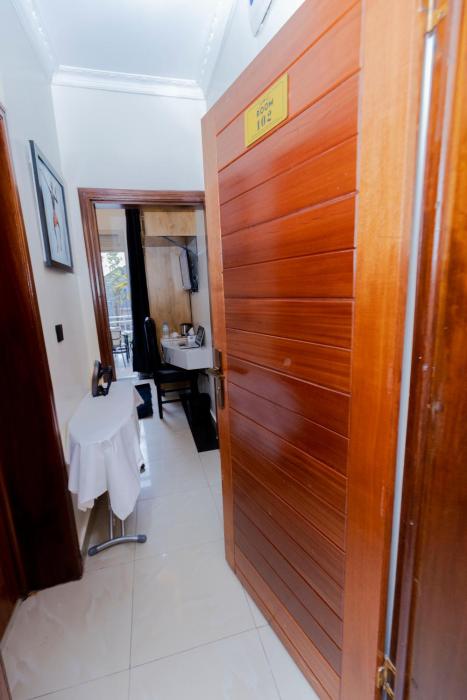 one click cozy suites