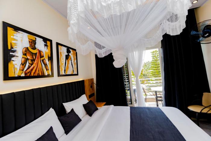 one click cozy suites