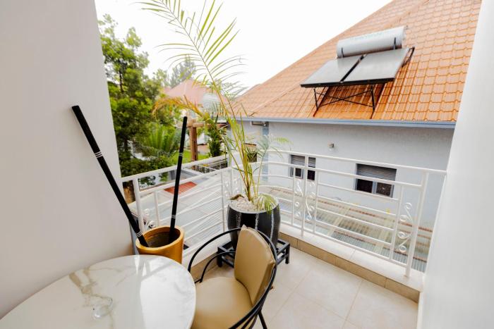 one click cozy suites