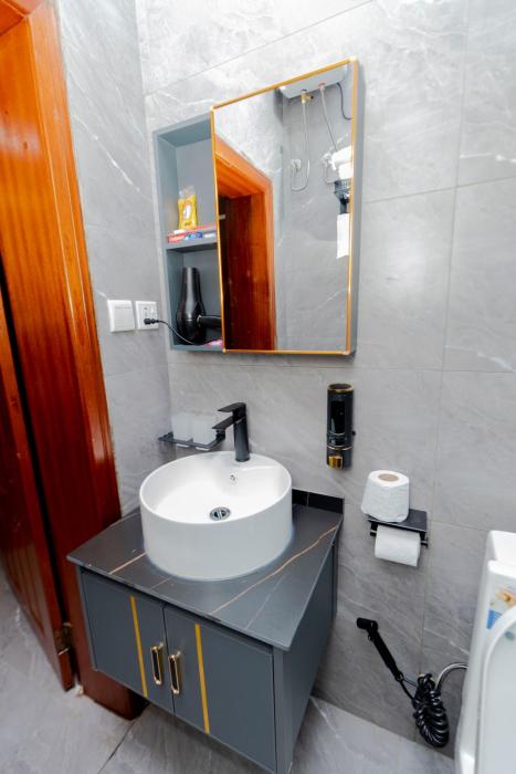 one click cozy suites
