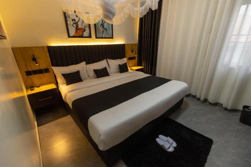 one click cozy suites