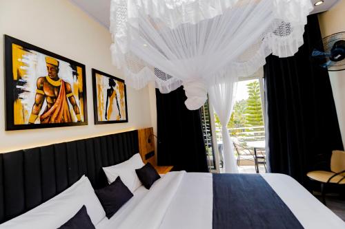 one click cozy suites