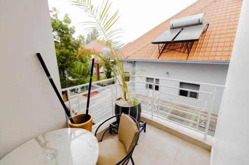 one click cozy suites