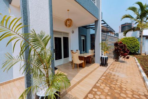 one click cozy suites