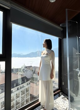 cloud chaser hotel
