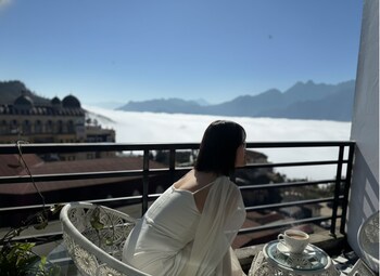 cloud chaser hotel