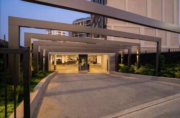 peravi suites at loxwood
