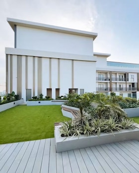 peravi suites at loxwood