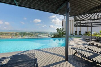 peravi suites at loxwood