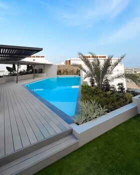 peravi suites at loxwood