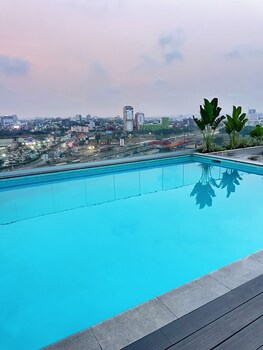 peravi suites at loxwood